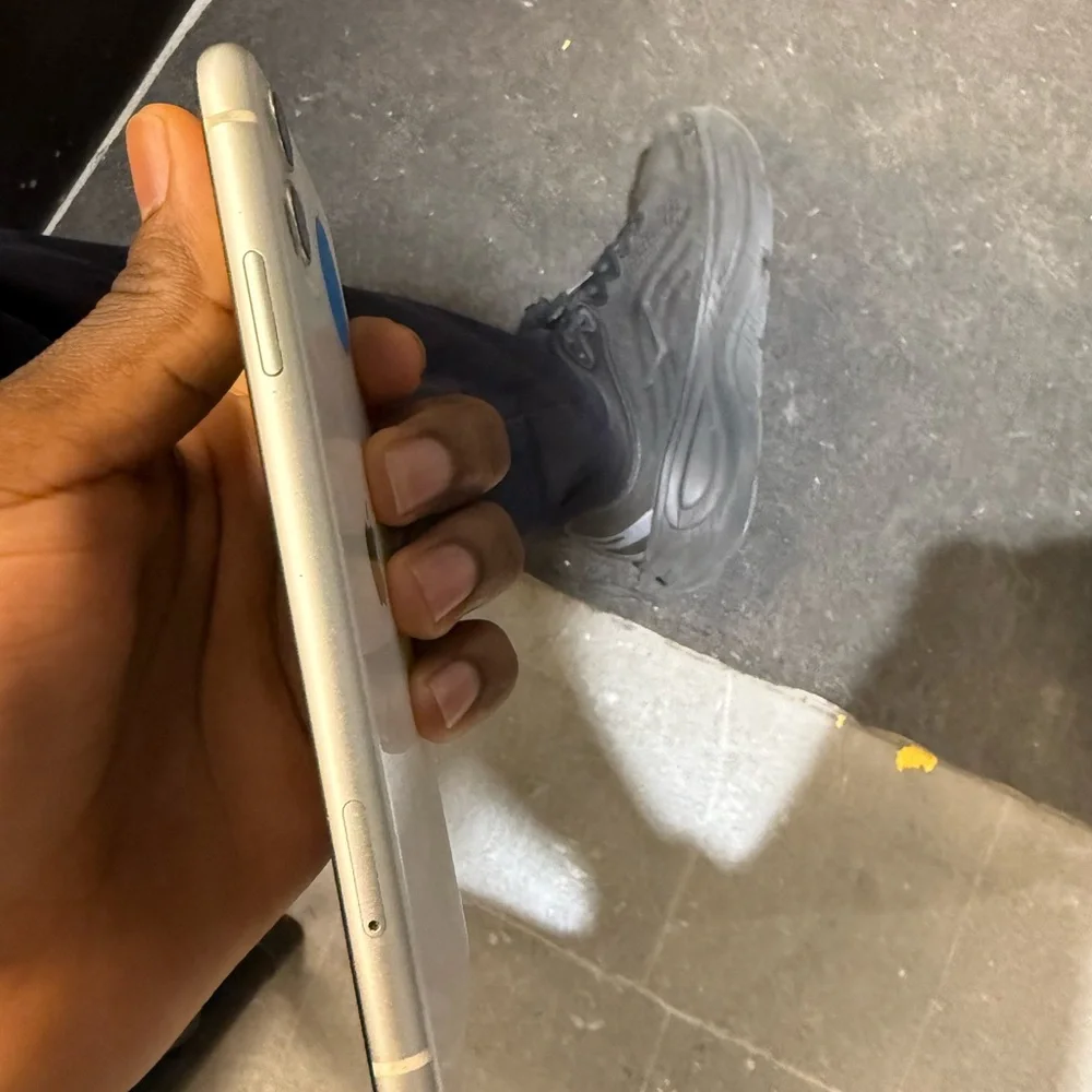 Apple Smartphone - iPhone 11